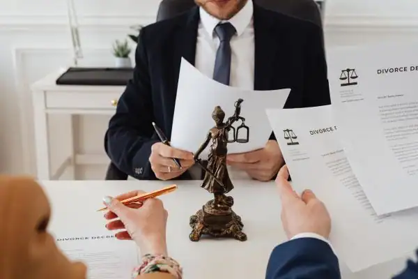 our fees Dorchester from EH Mediation - image of couple in joint mediation meeting